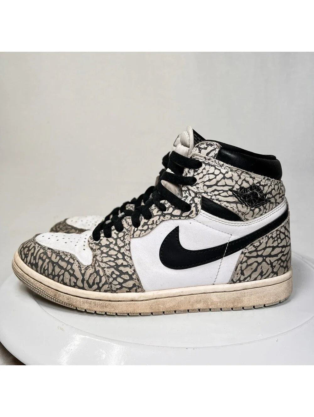 Air Jordan 1 Retro High OG White Cement Men’s Size 8.5 - Pre-Owned